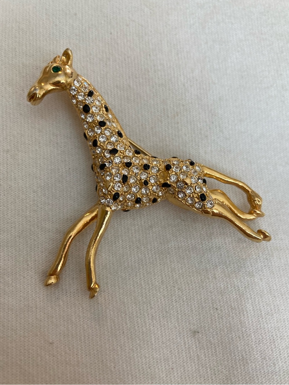 Giraffe Pin Brooch Green Eyes